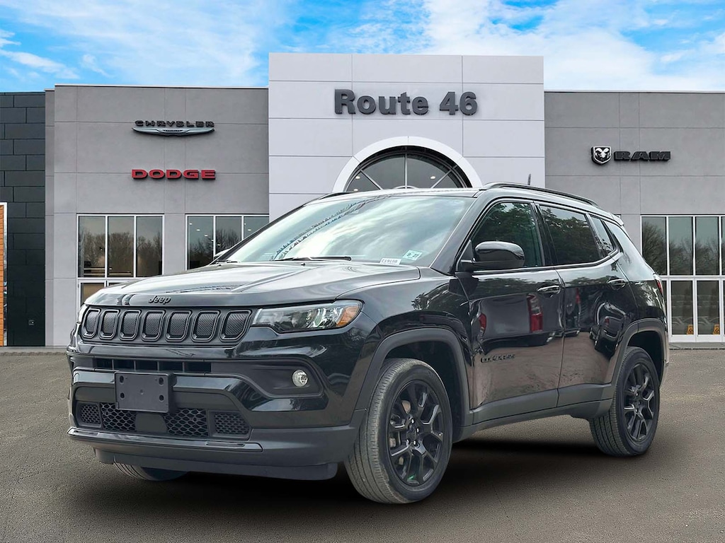 Used 2022 Jeep Compass Altitude 4x4 Sport Utility