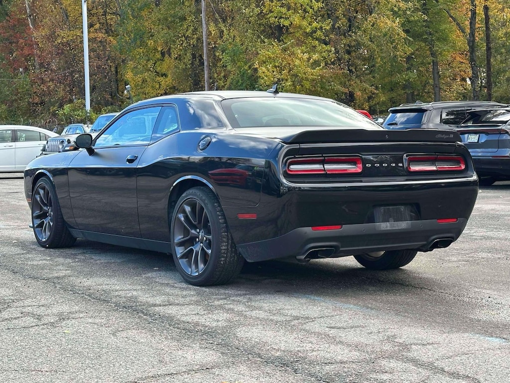 Used 2022 Dodge Challenger R/T RWD Car