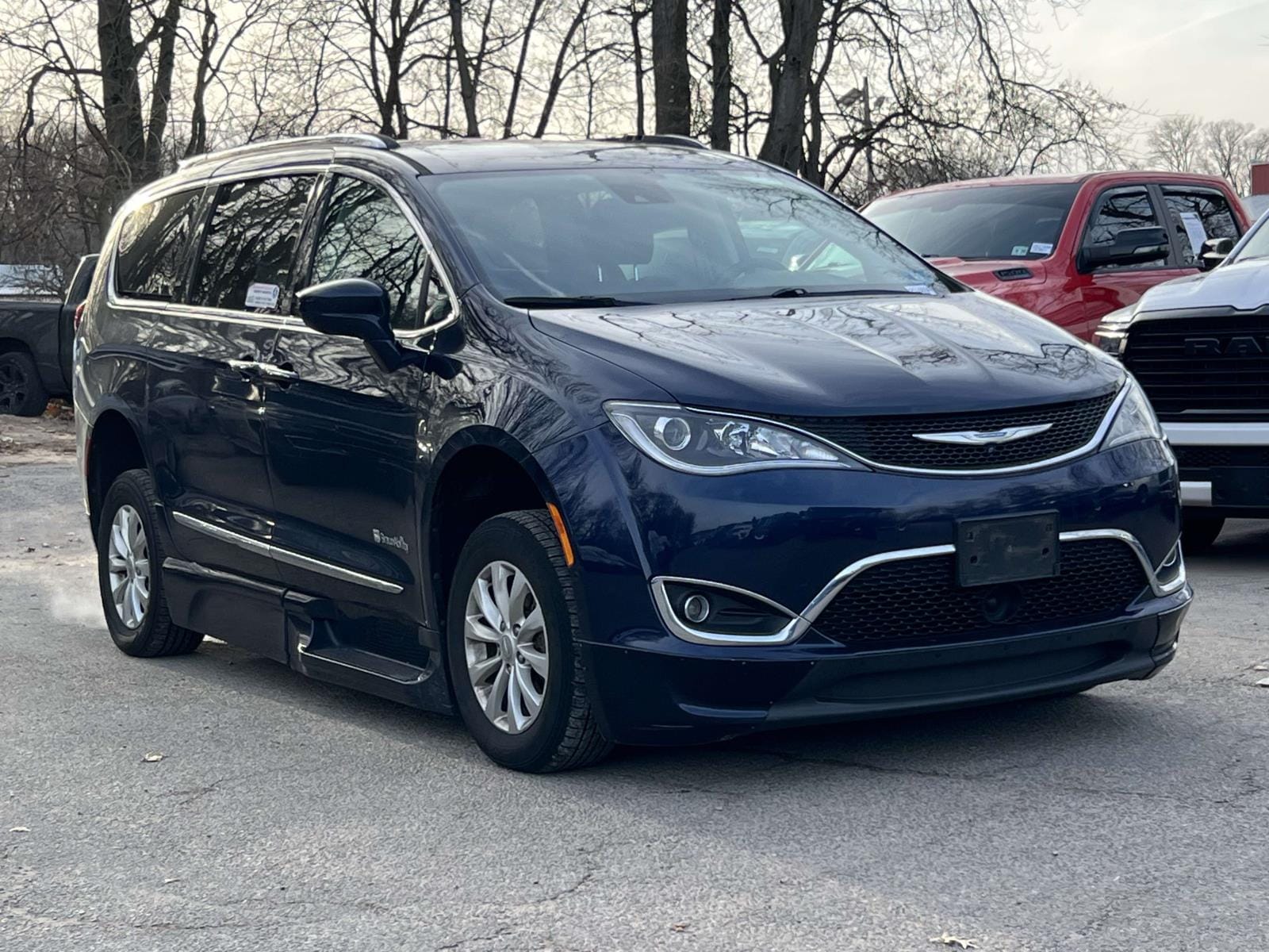 2018 Chrysler Pacifica Touring L Plus's photo