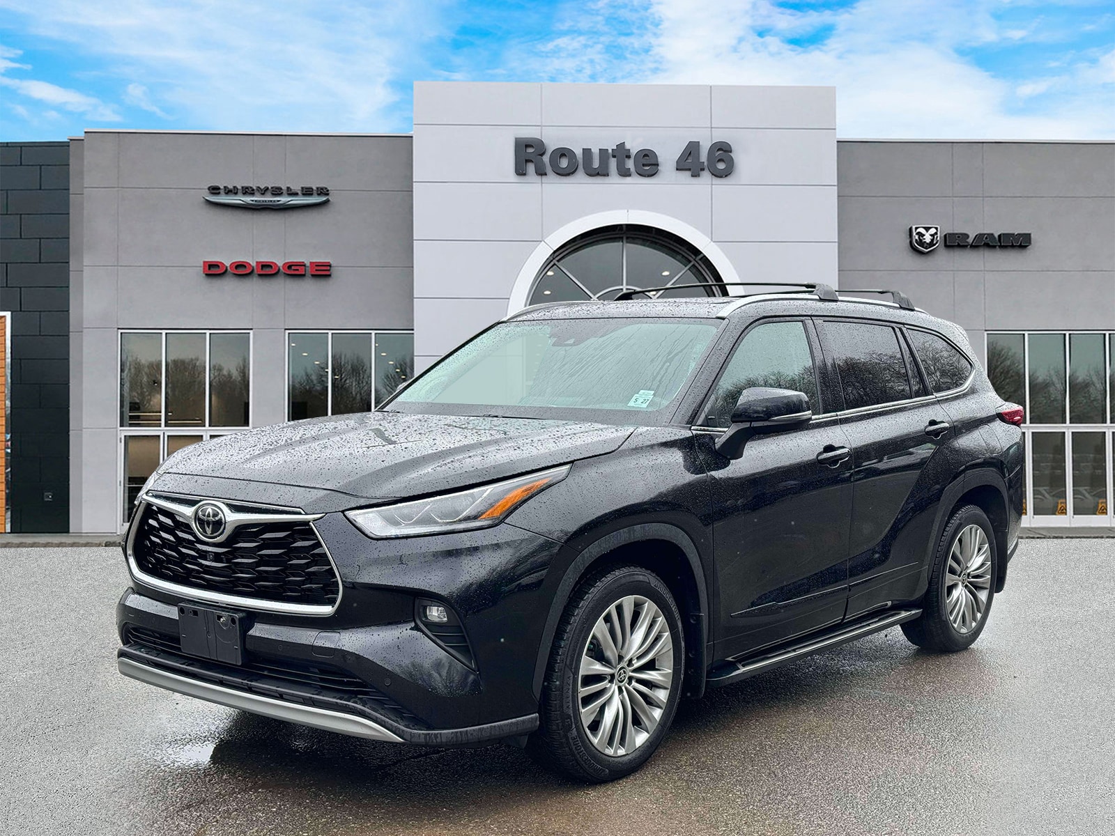 Used 2022 Toyota Highlander Platinum with VIN 5TDFZRBH3NS199475 for sale in Little Falls, NJ