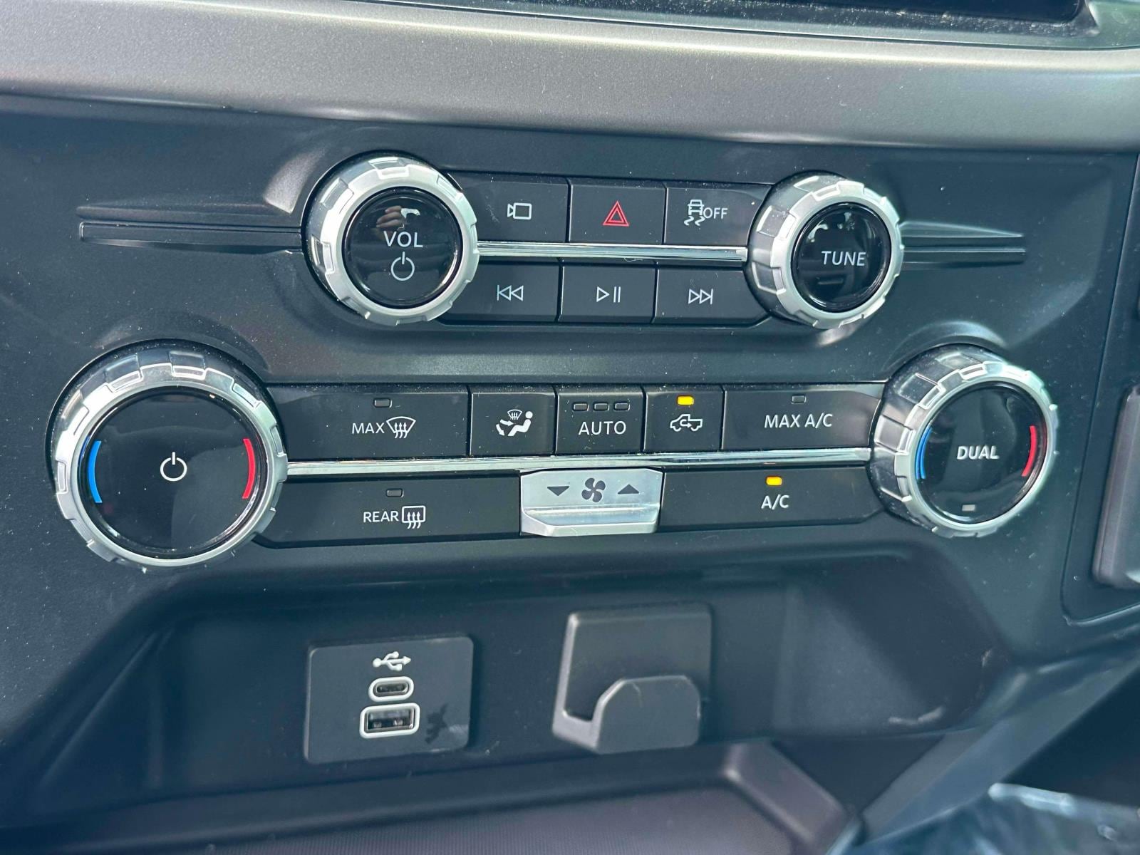 2025 Ford F-150 XLT - Photo 24