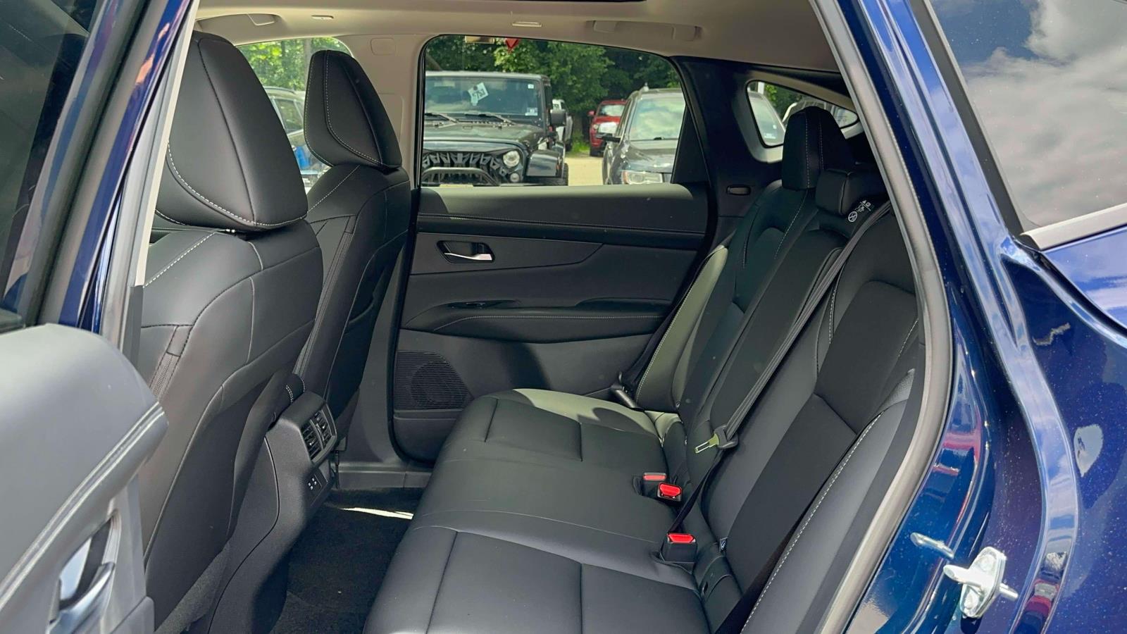 2025 Nissan Murano SL - Photo 9