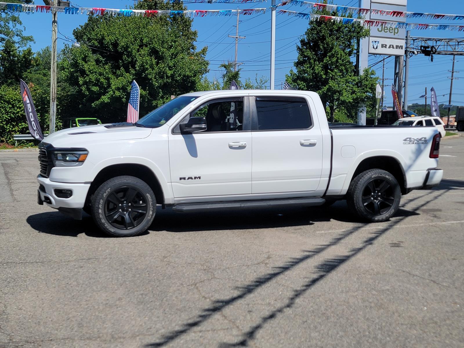 2022 Ram 1500 Laramie photo 3