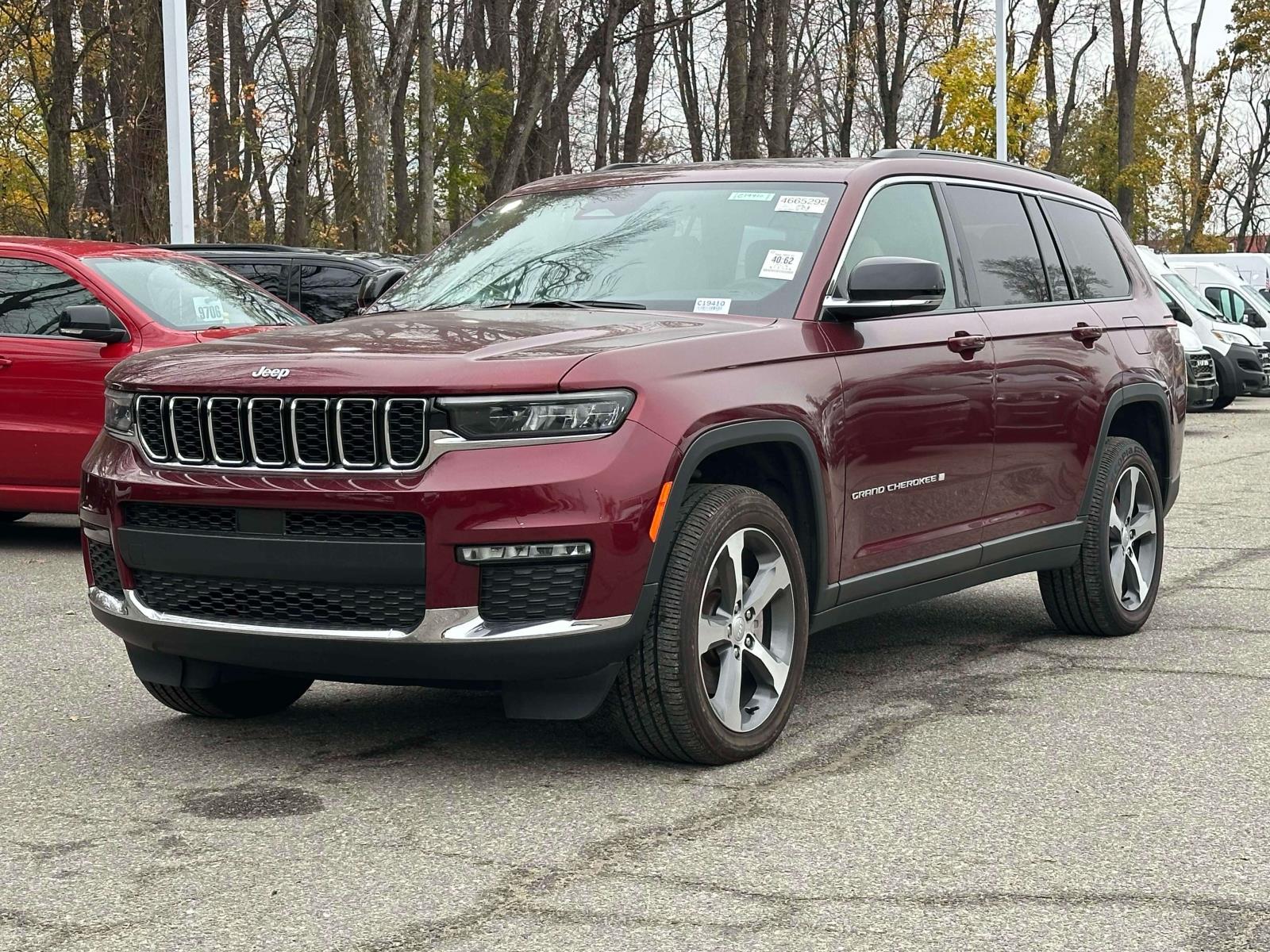 2024 Jeep Grand Cherokee Limited photo 2