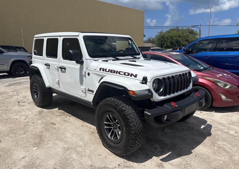 2024 Jeep Wrangler Rubicon X's photo
