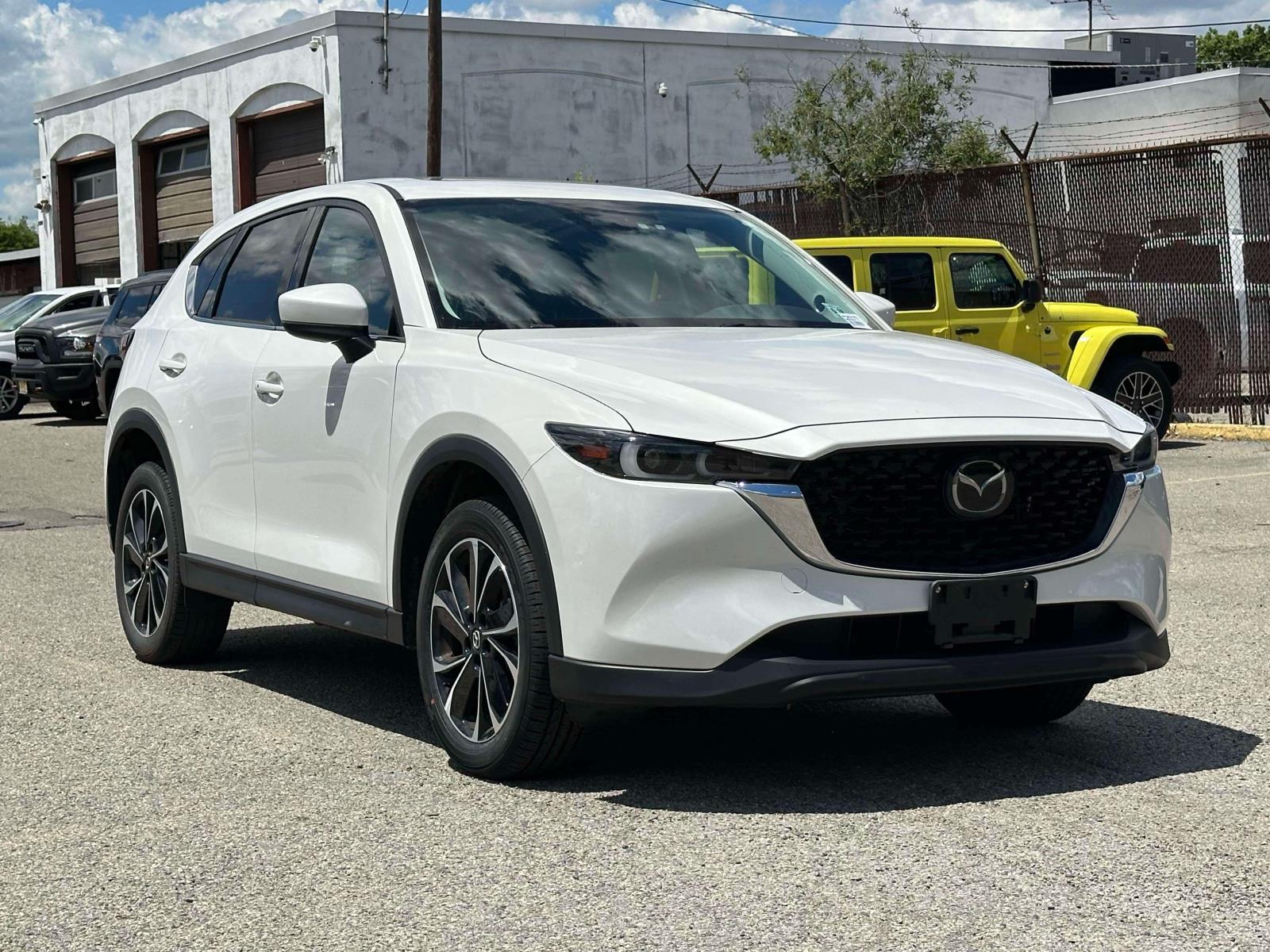 2023 Mazda CX-5 S Premium package Auto AWD's photo