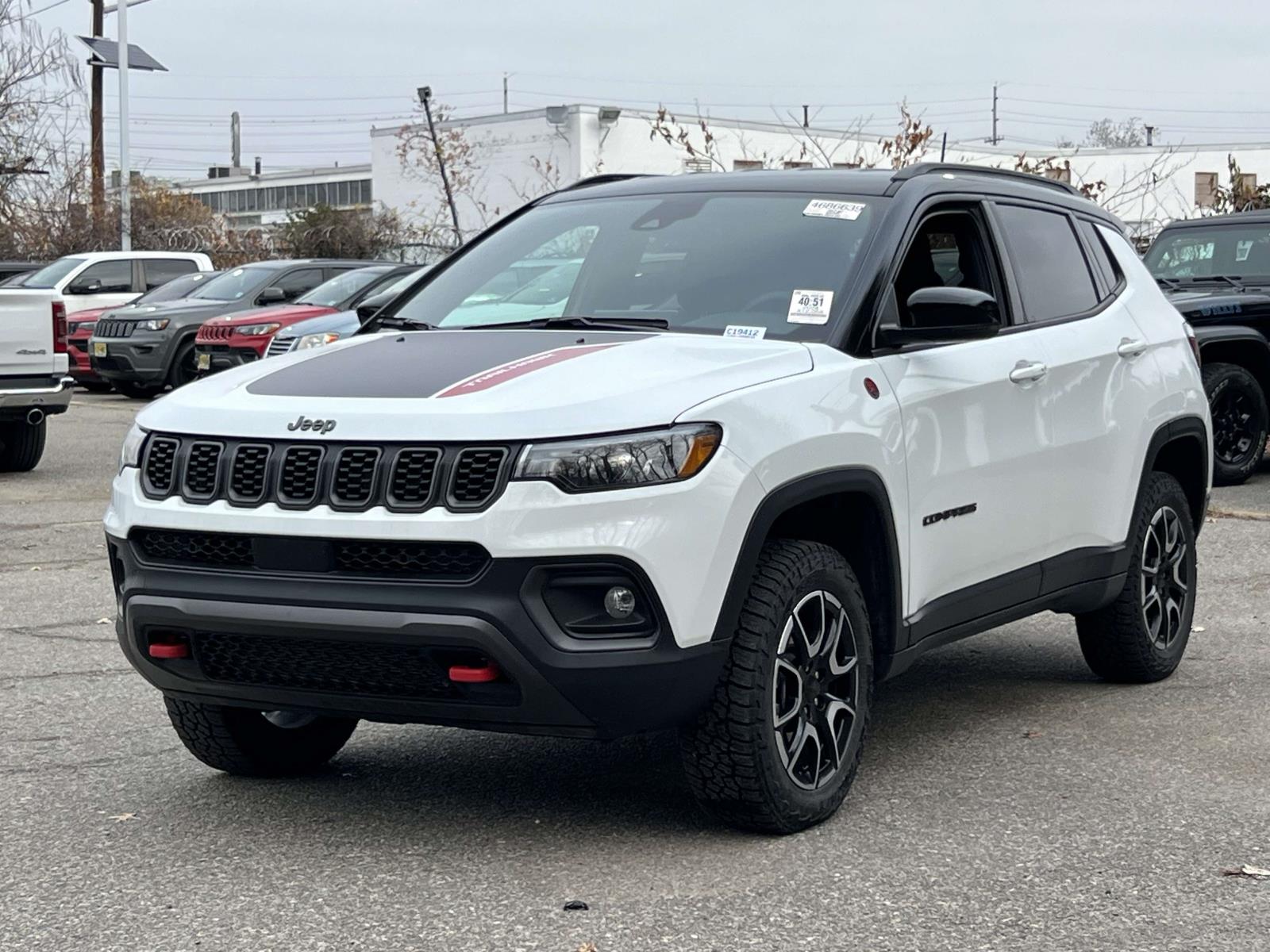 2024 Jeep Compass Trailhawk photo 2