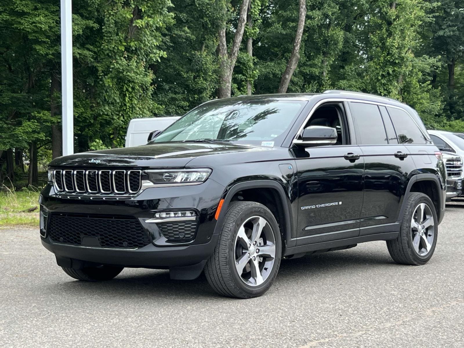 Used 2023 Jeep Grand Cherokee 4xe with VIN 1C4RJYB67PC596012 for sale in Little Falls, NJ