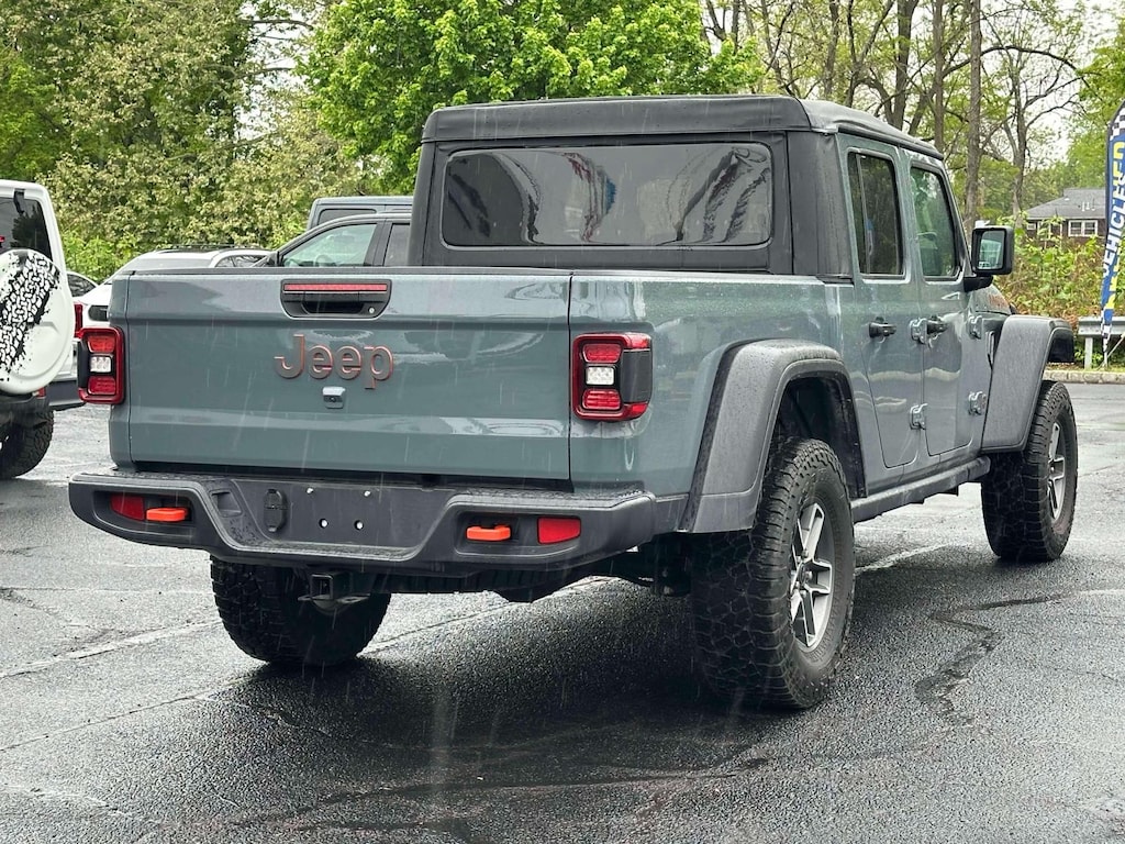 Used 2025 Jeep Gladiator Mojave 4x4 Crew Cab Pickup