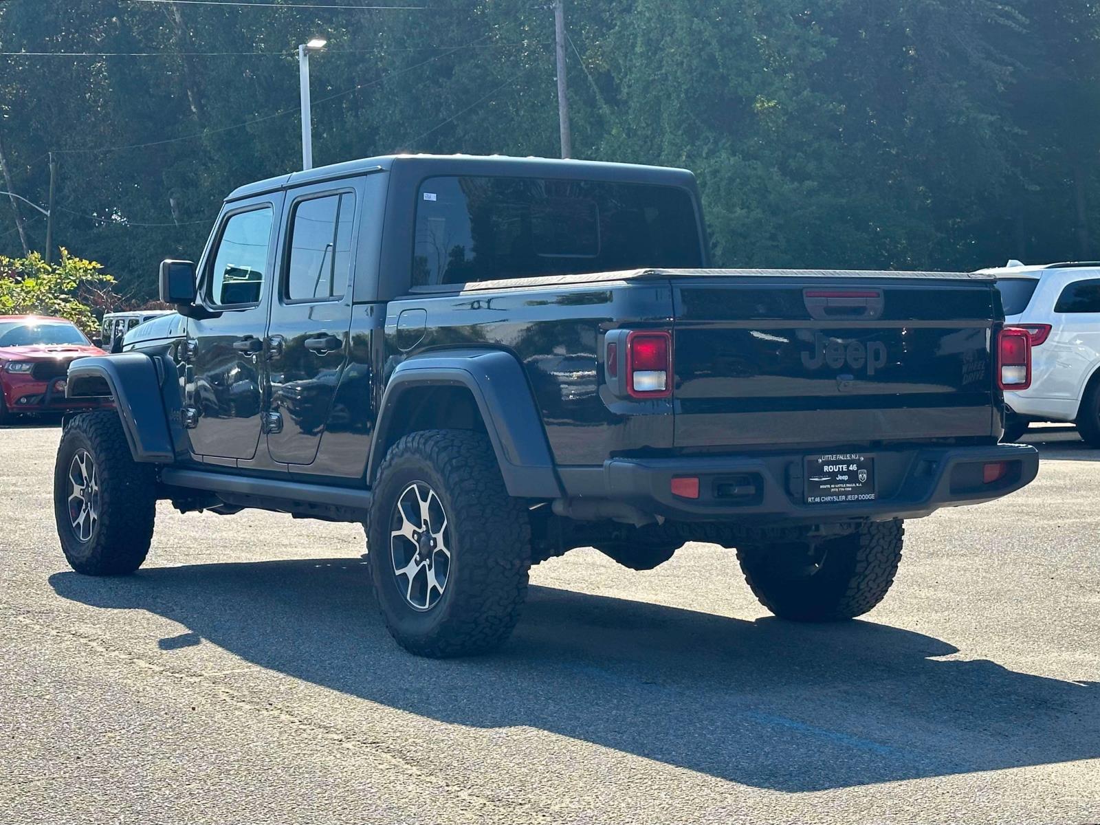 2021 Jeep Gladiator Willys photo 3
