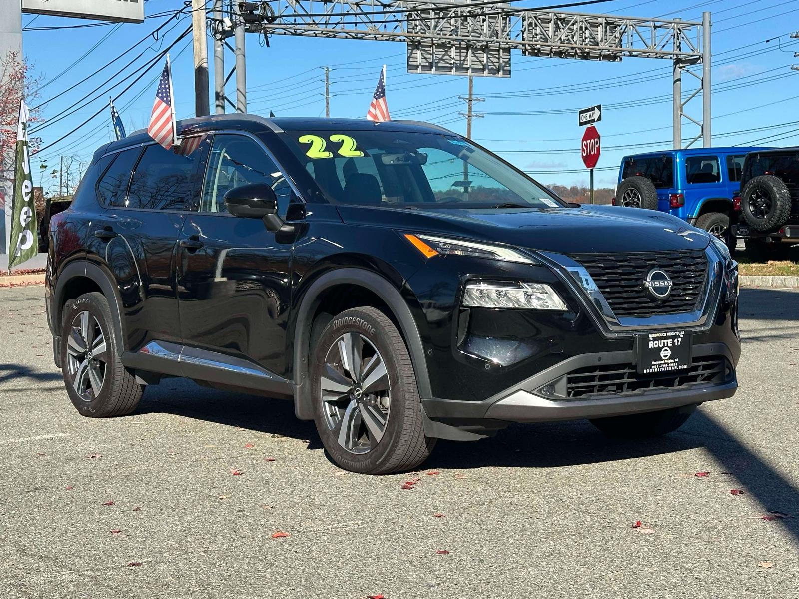 2022 Nissan Rogue SL's photo