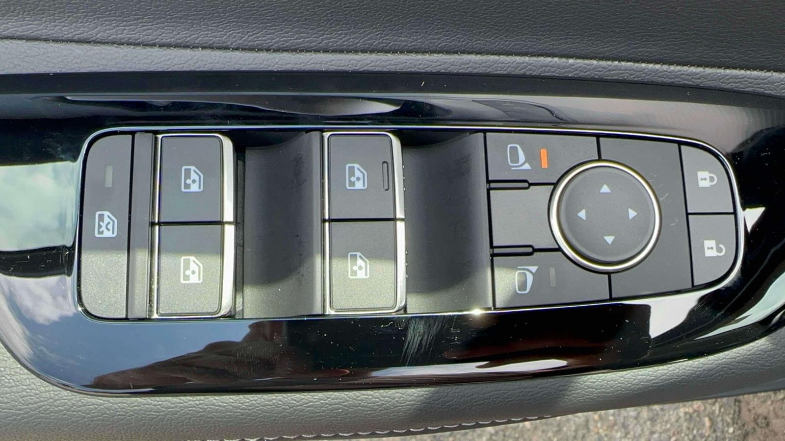 2025 Nissan Murano SL - Photo 13
