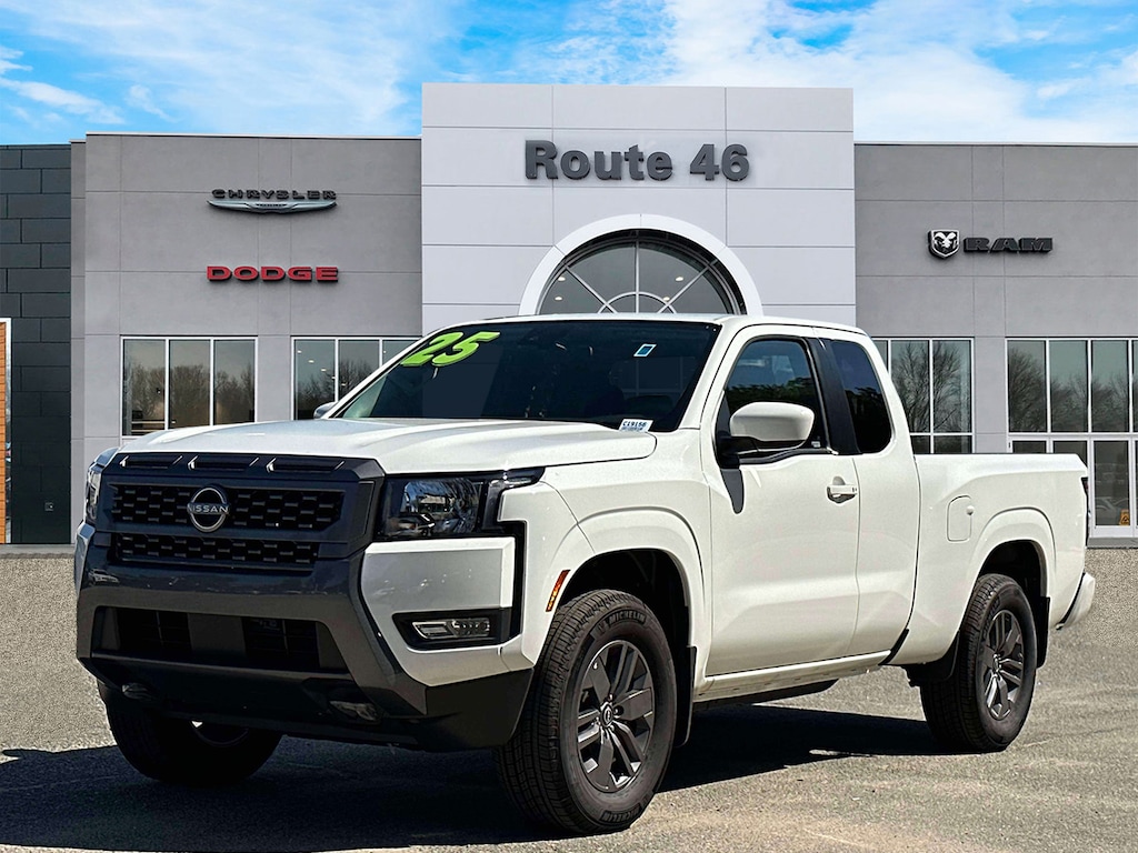 Used 2025 Nissan Frontier King Cab 4x4 SV Extended Cab Pickup