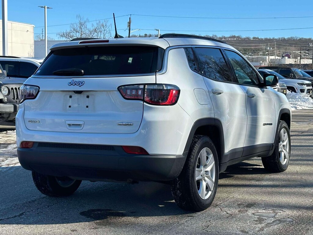 Used 2022 Jeep Compass Latitude 4x4 Sport Utility