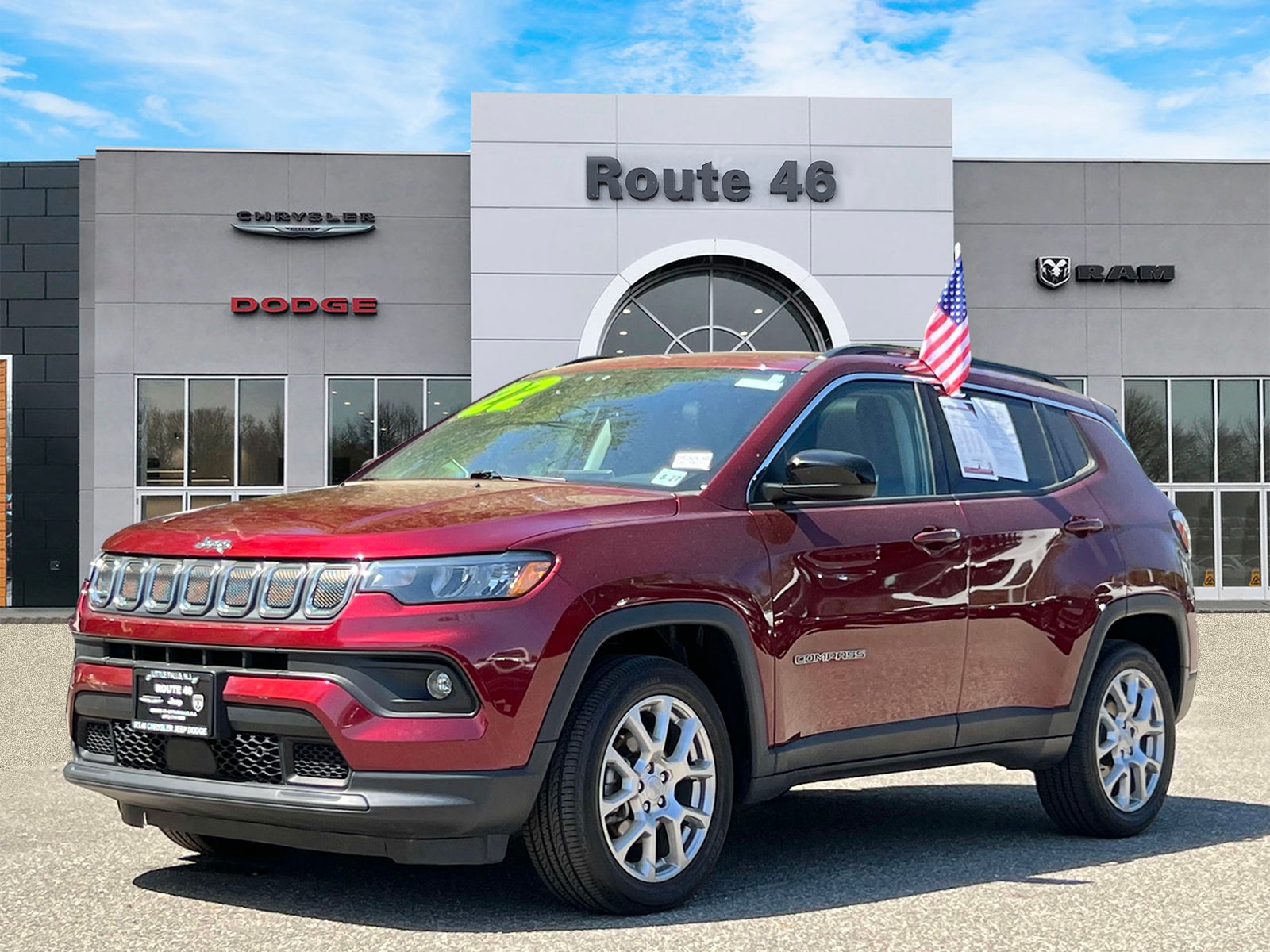Used 2022 Jeep Compass Latitude Lux with VIN 3C4NJDFB6NT180825 for sale in Little Falls, NJ