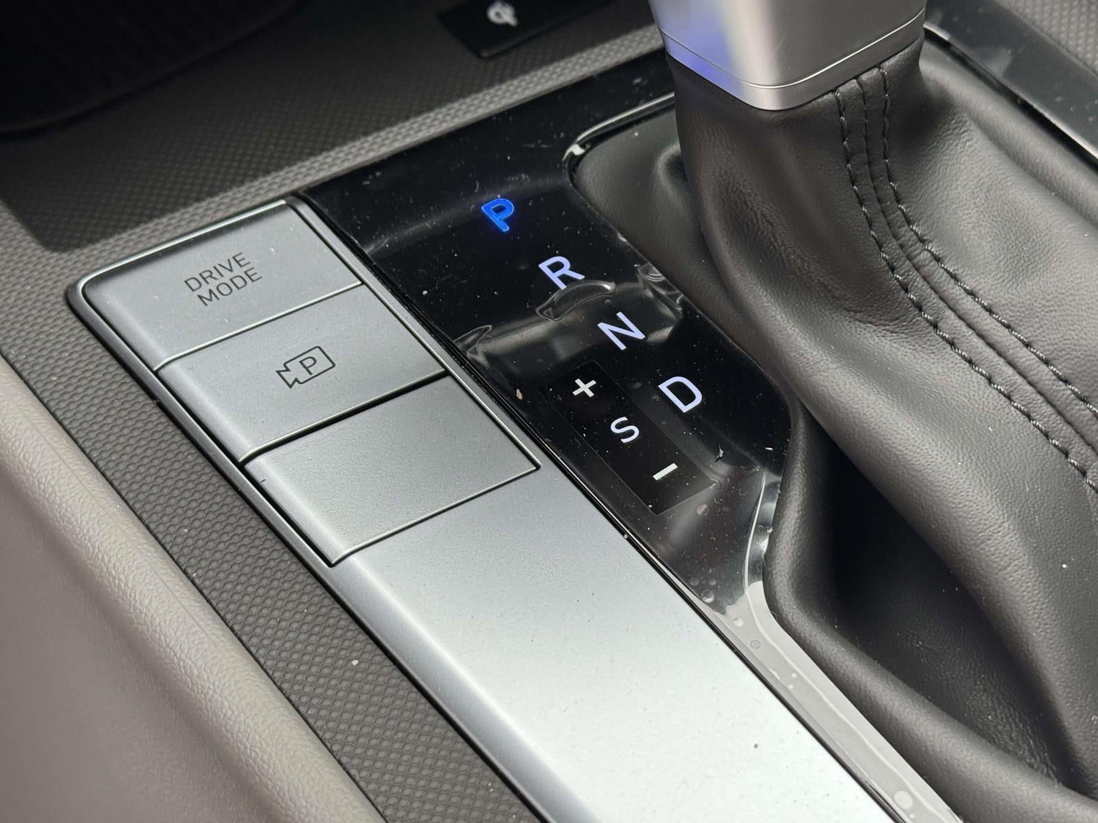 2025 Hyundai Elantra SEL - Photo 16