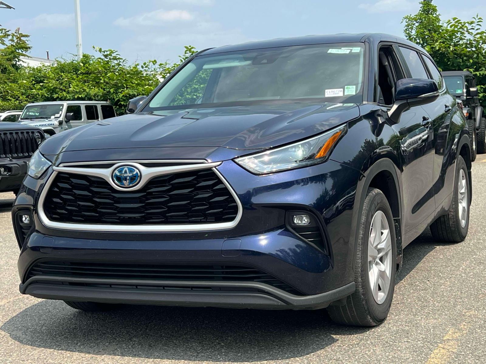 Used 2023 Toyota Highlander LE with VIN 5TDZARAH9PS519228 for sale in Little Falls, NJ