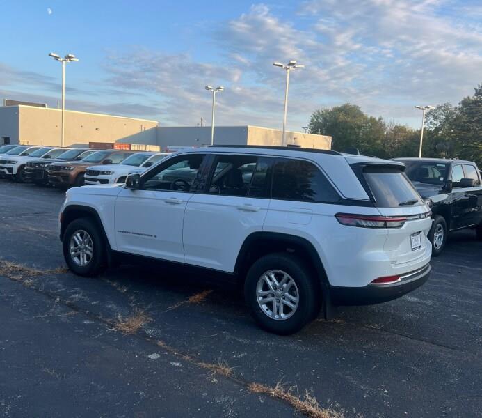 Used 2025 Jeep Grand Cherokee Laredo 4x2 Sport Utility