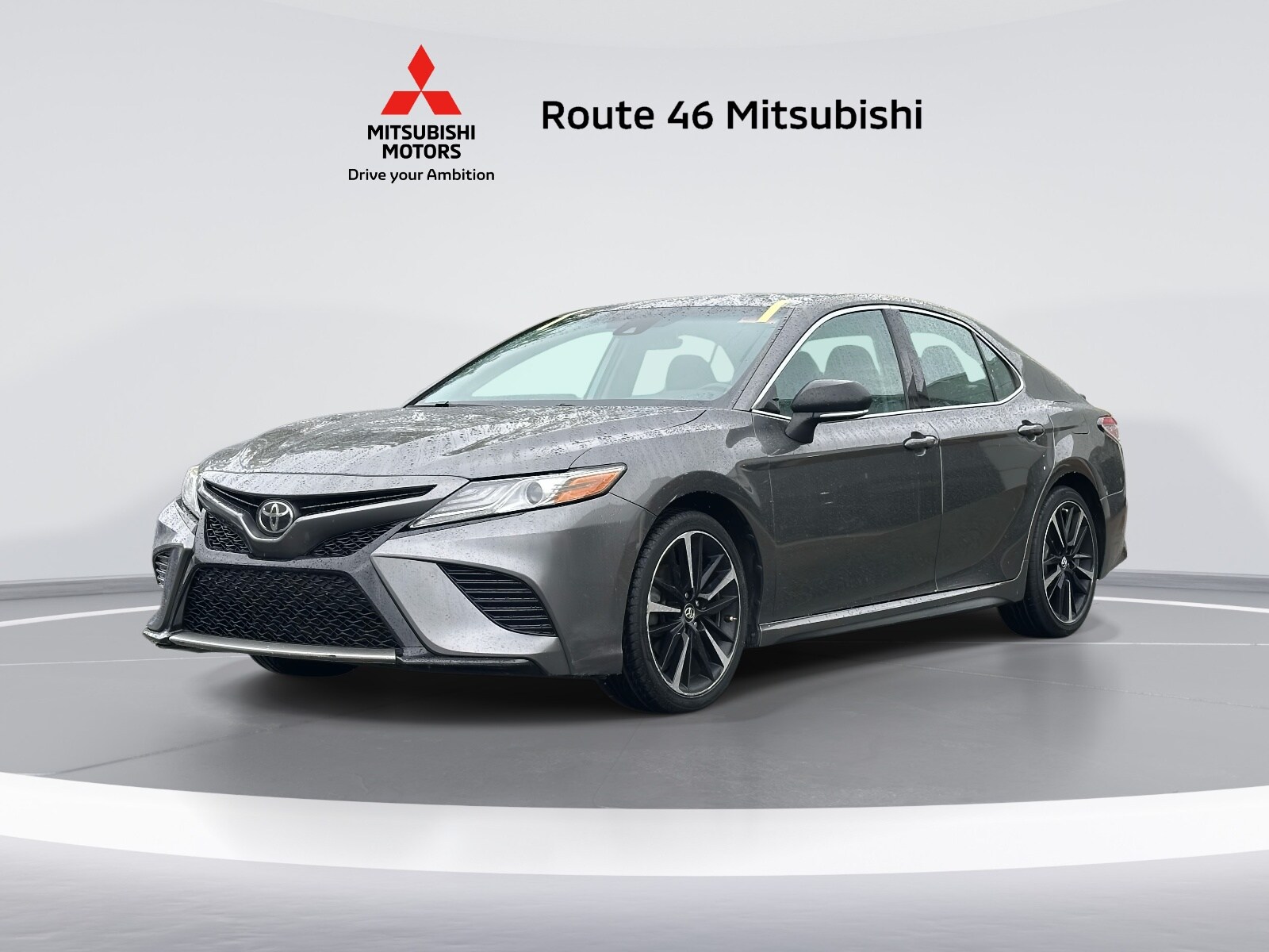 2019 Toyota Camry XSE photo 2