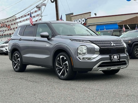 2023 Mitsubishi Outlander Plug-In Hybrid SE SUV