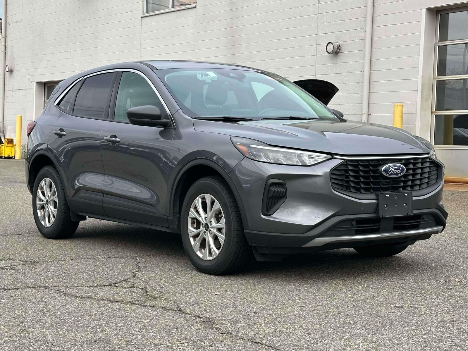 2024 Ford Escape Active's photo