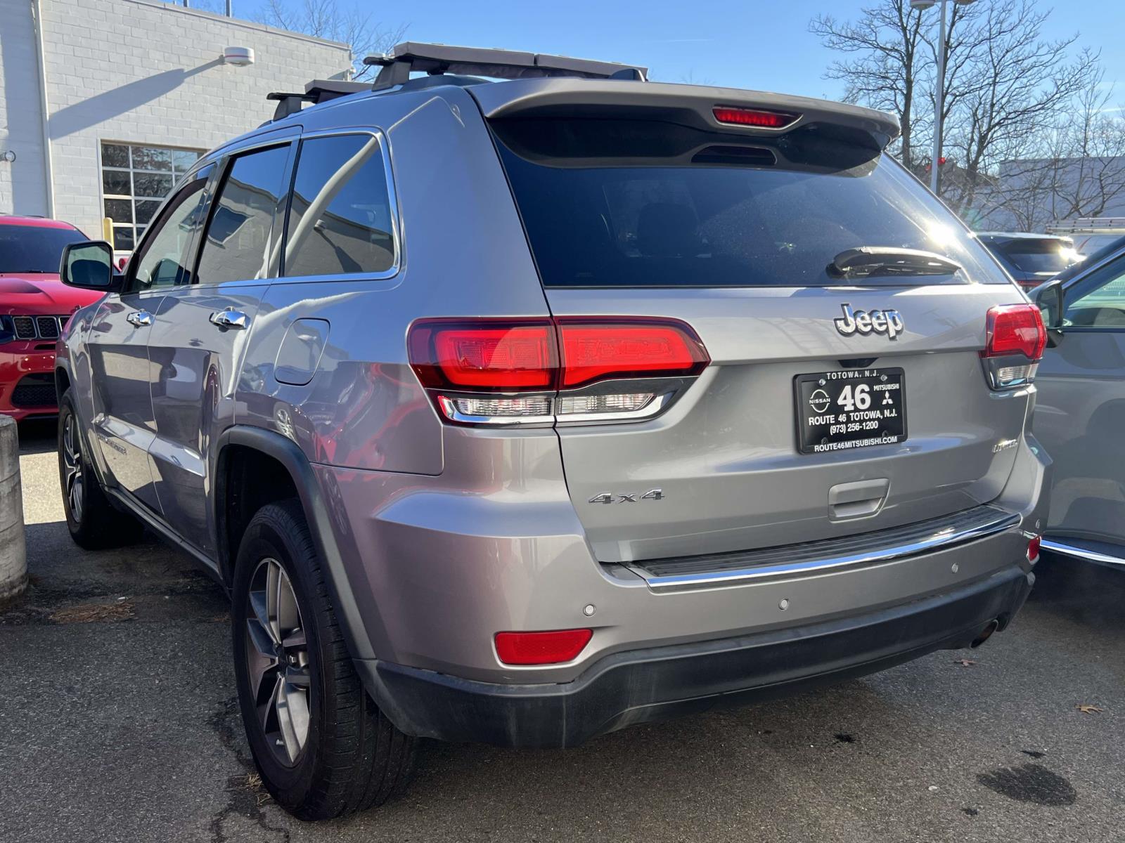 2021 Jeep Grand Cherokee Limited photo 2