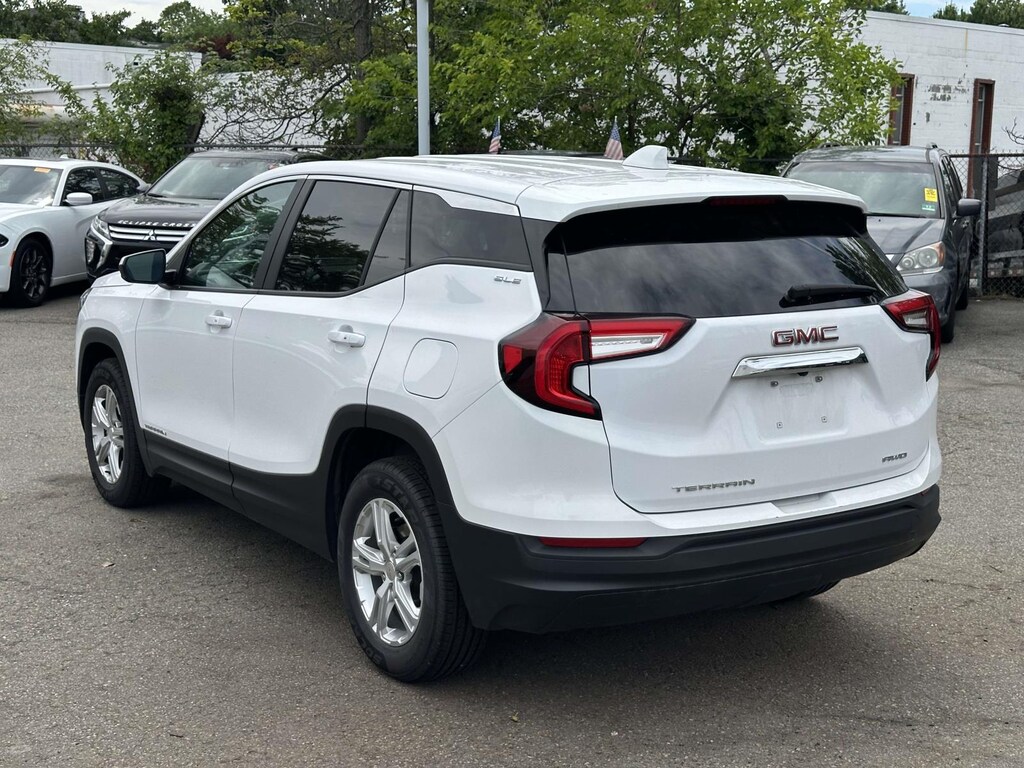 Used 2024 GMC Terrain SLE SUV