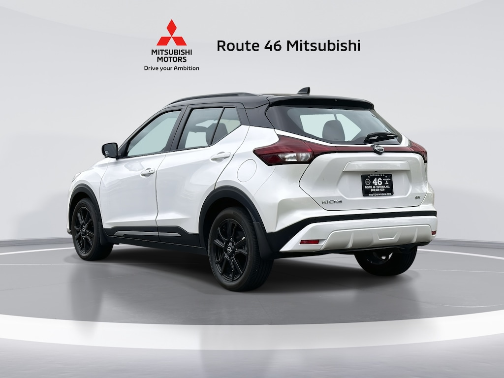 Used 2023 Nissan Kicks SR SUV