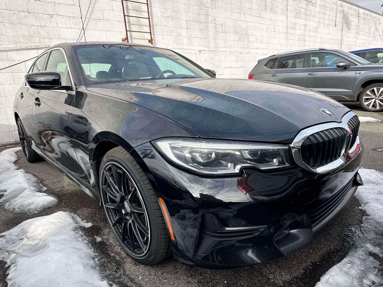 2021 BMW 3 Series 330e's photo