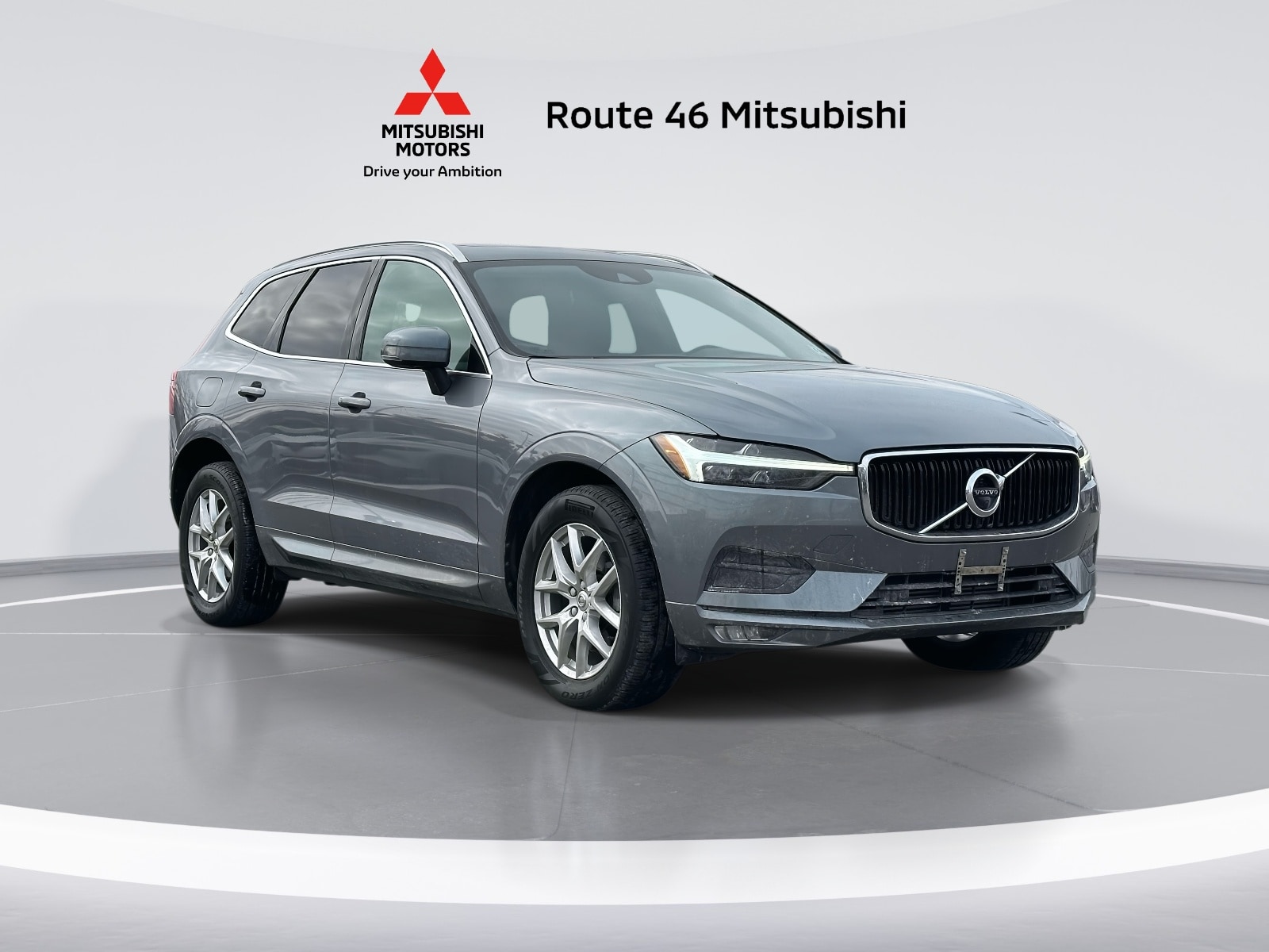 2021 Volvo XC60 Momentum's photo