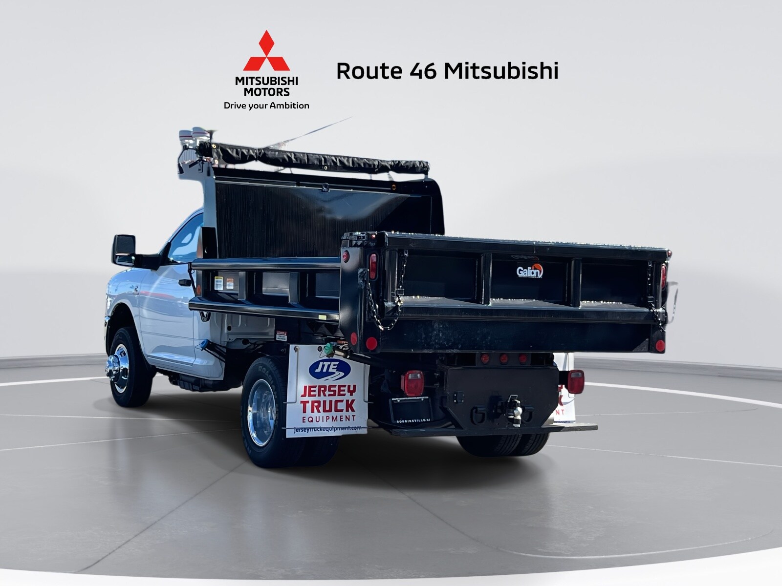 2023 Ram 3500 Tradesman SLT photo 3