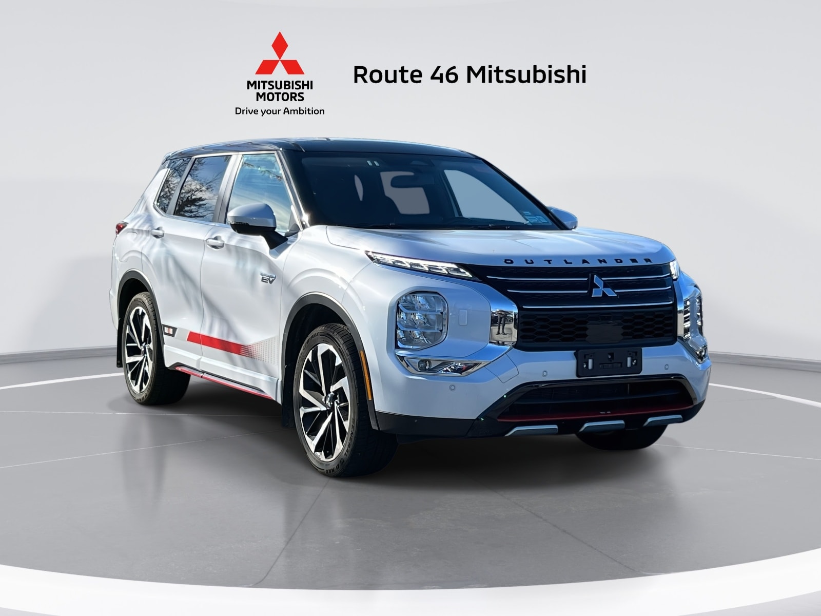 2024 Mitsubishi Outlander Plug-in Hybrid RALLIART's photo