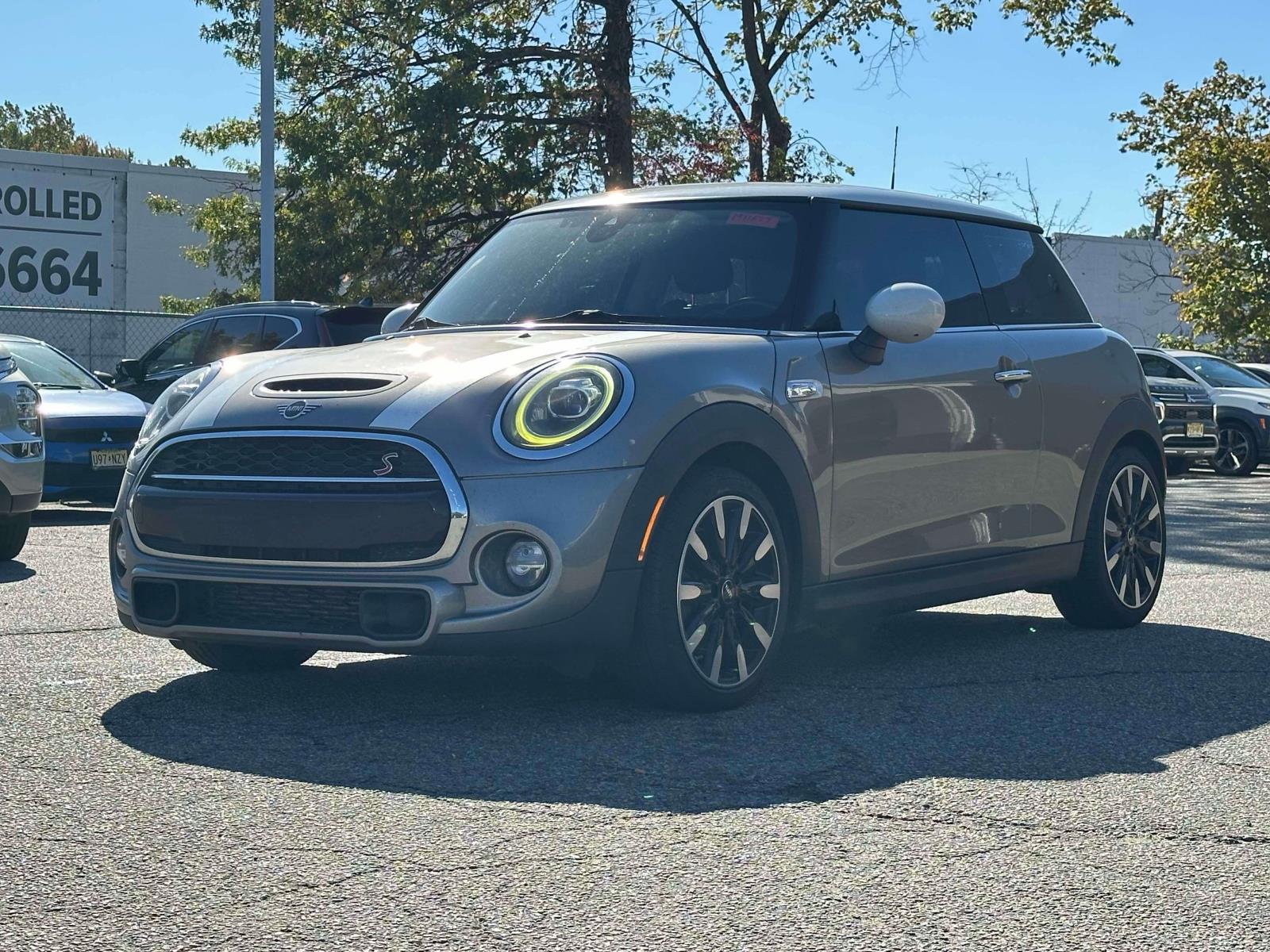 2019 Mini Cooper 2 Door Hardtop S photo 2