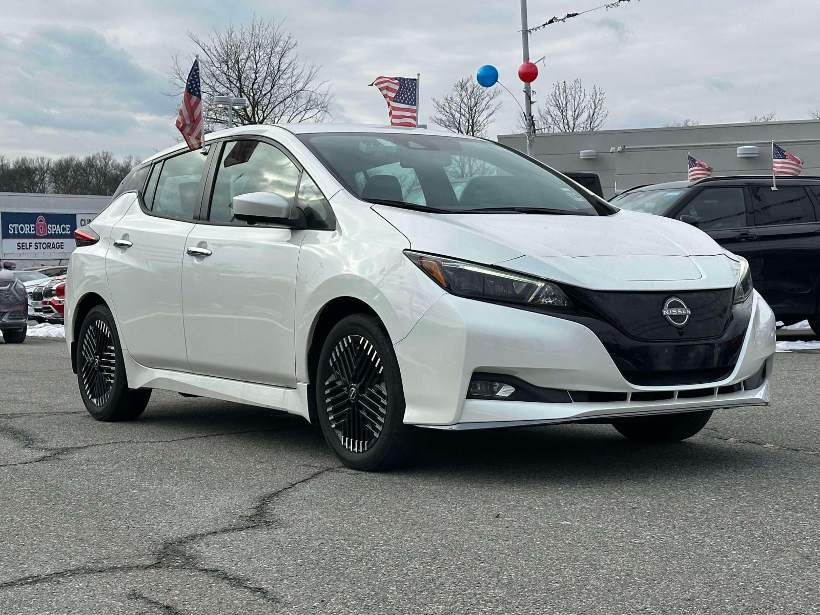 2023 Nissan Leaf SV Plus's photo