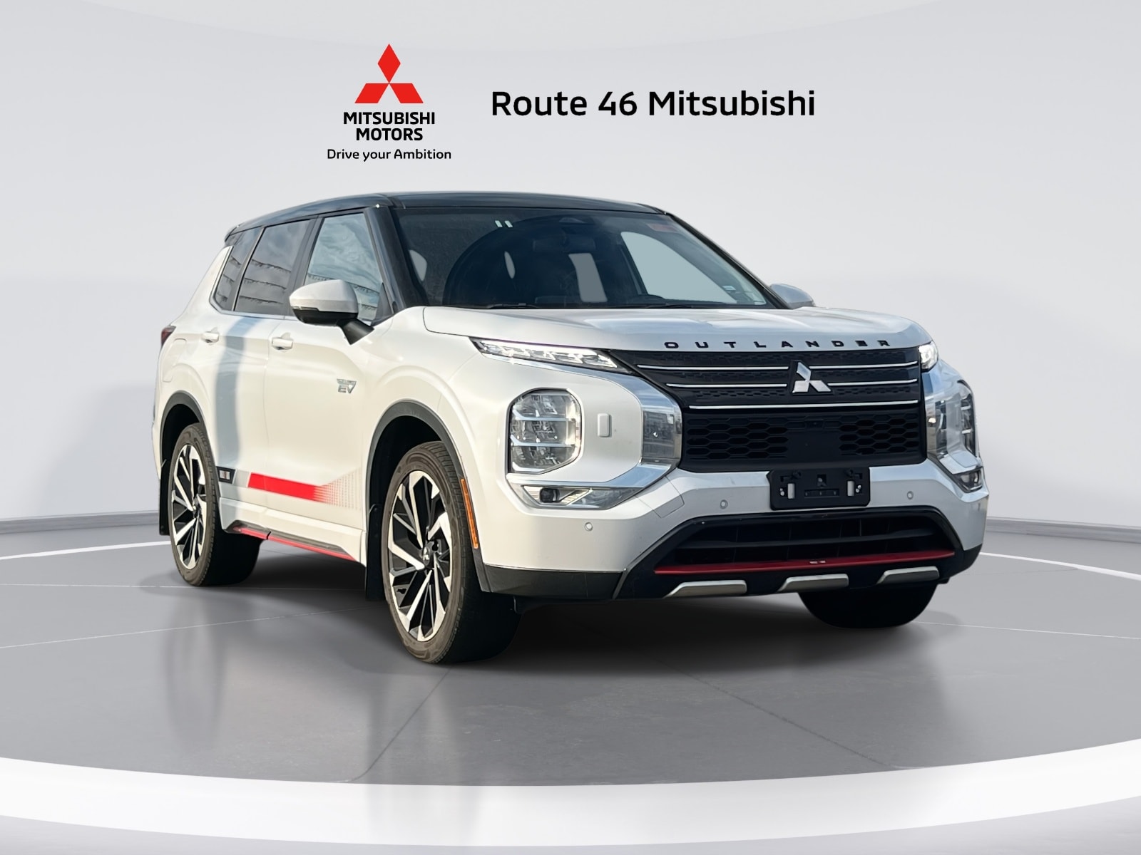 2024 Mitsubishi Outlander Ralliart's photo