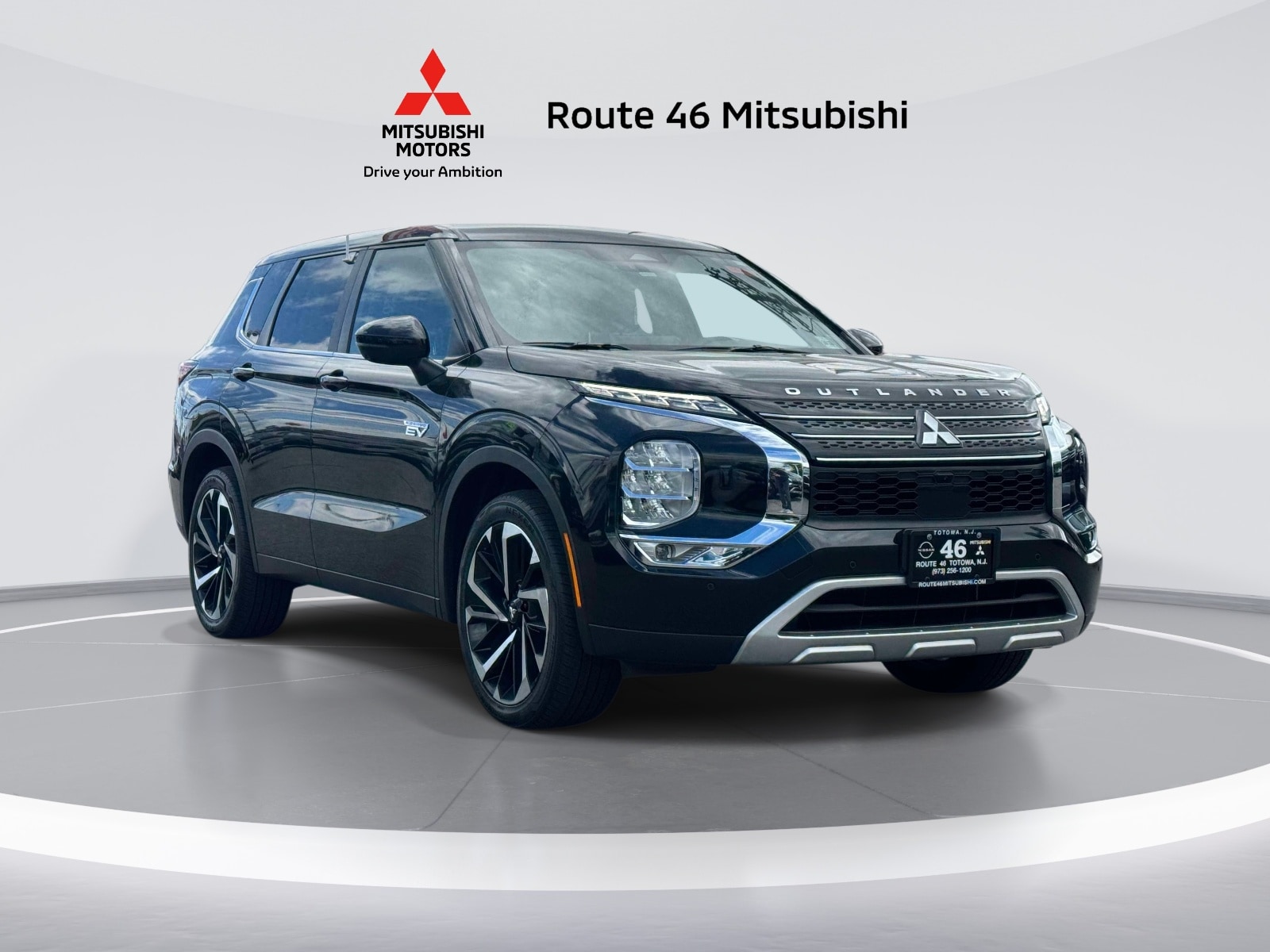 2023 Mitsubishi Outlander Plug-in Hybrid SE S-AWC's photo