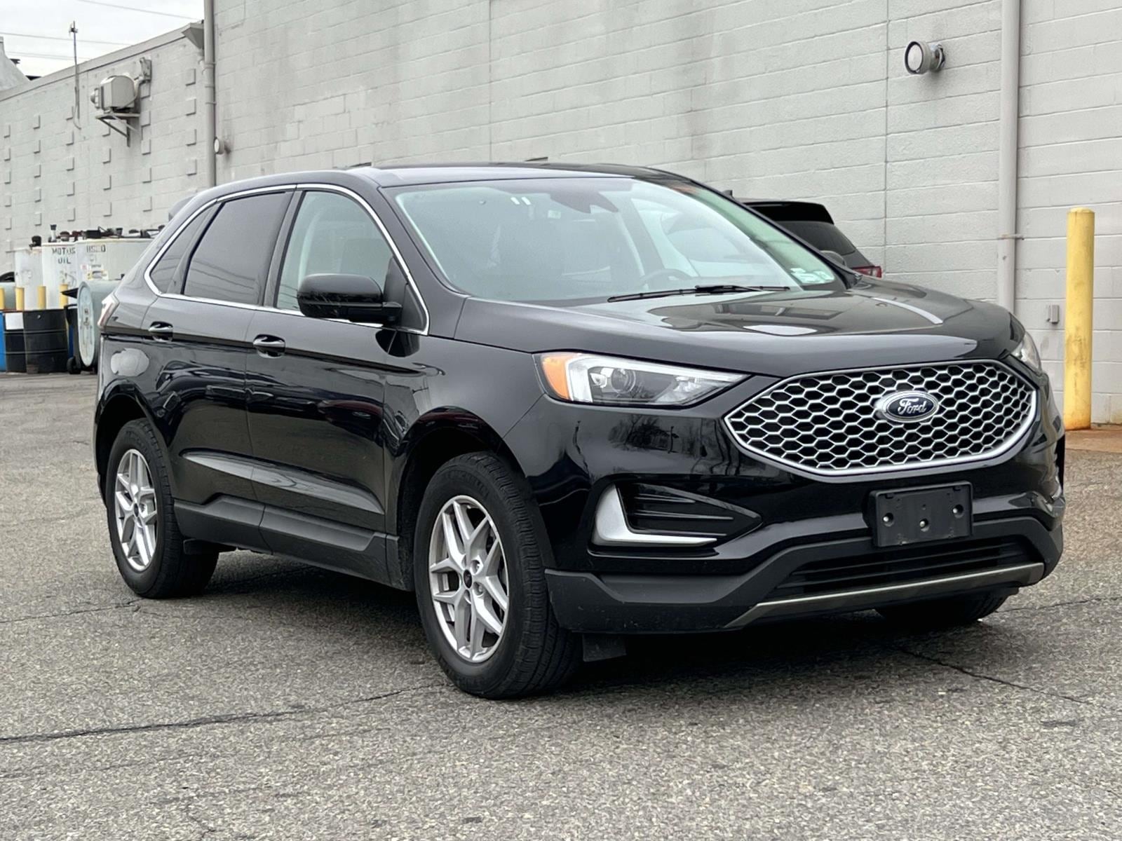 2023 Ford Edge SEL's photo