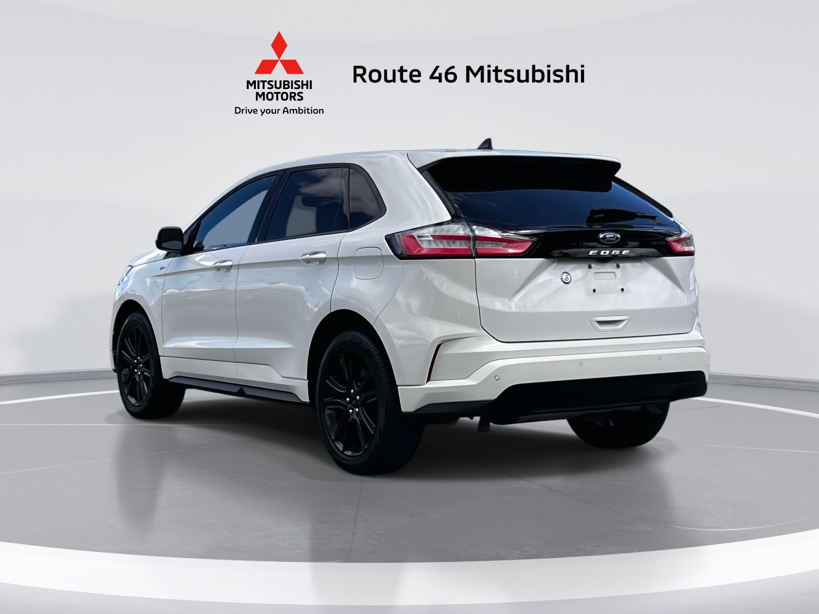 2023 Ford Edge SEL photo 3
