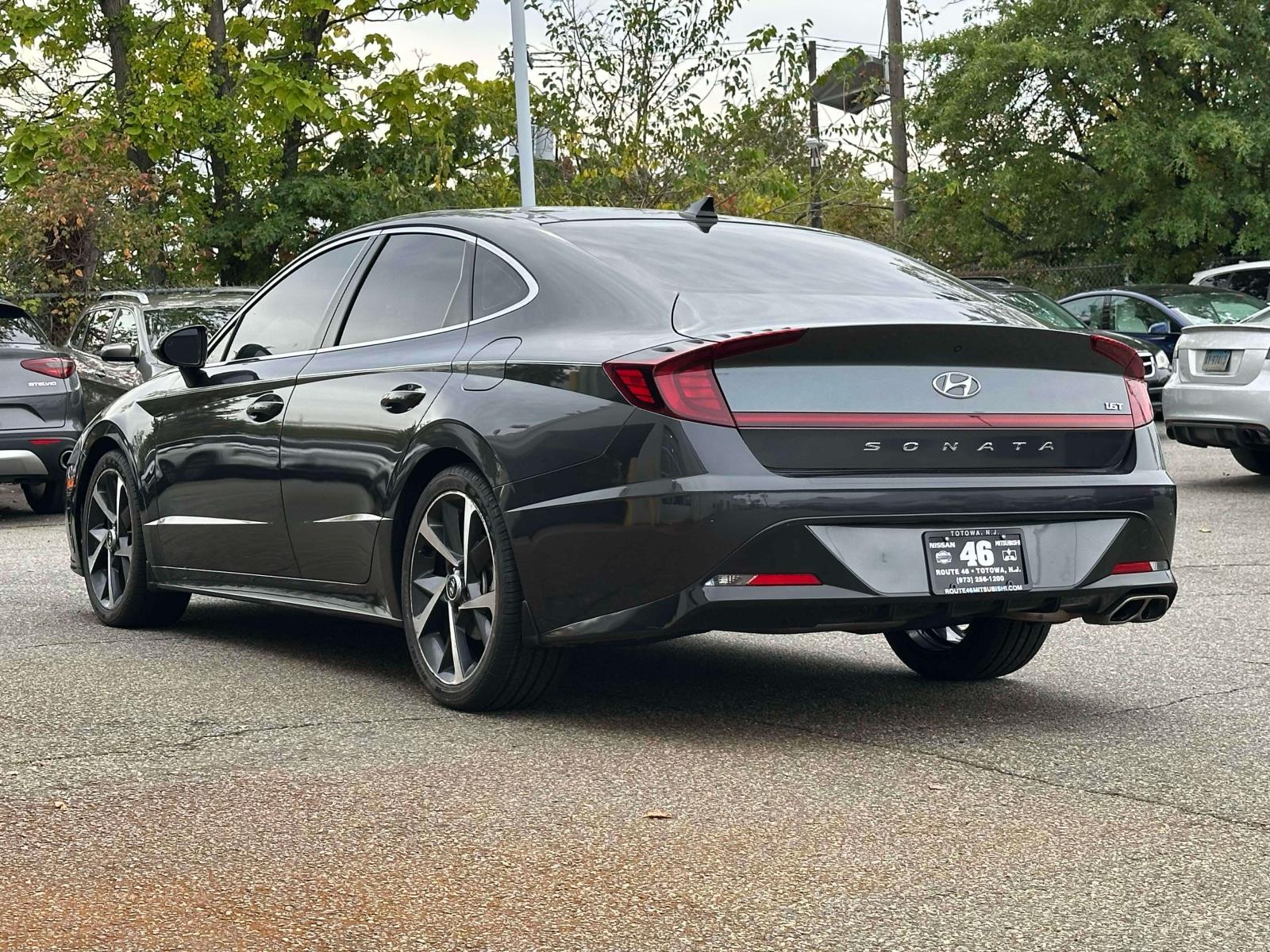 2022 Hyundai Sonata SEL Plus photo 3