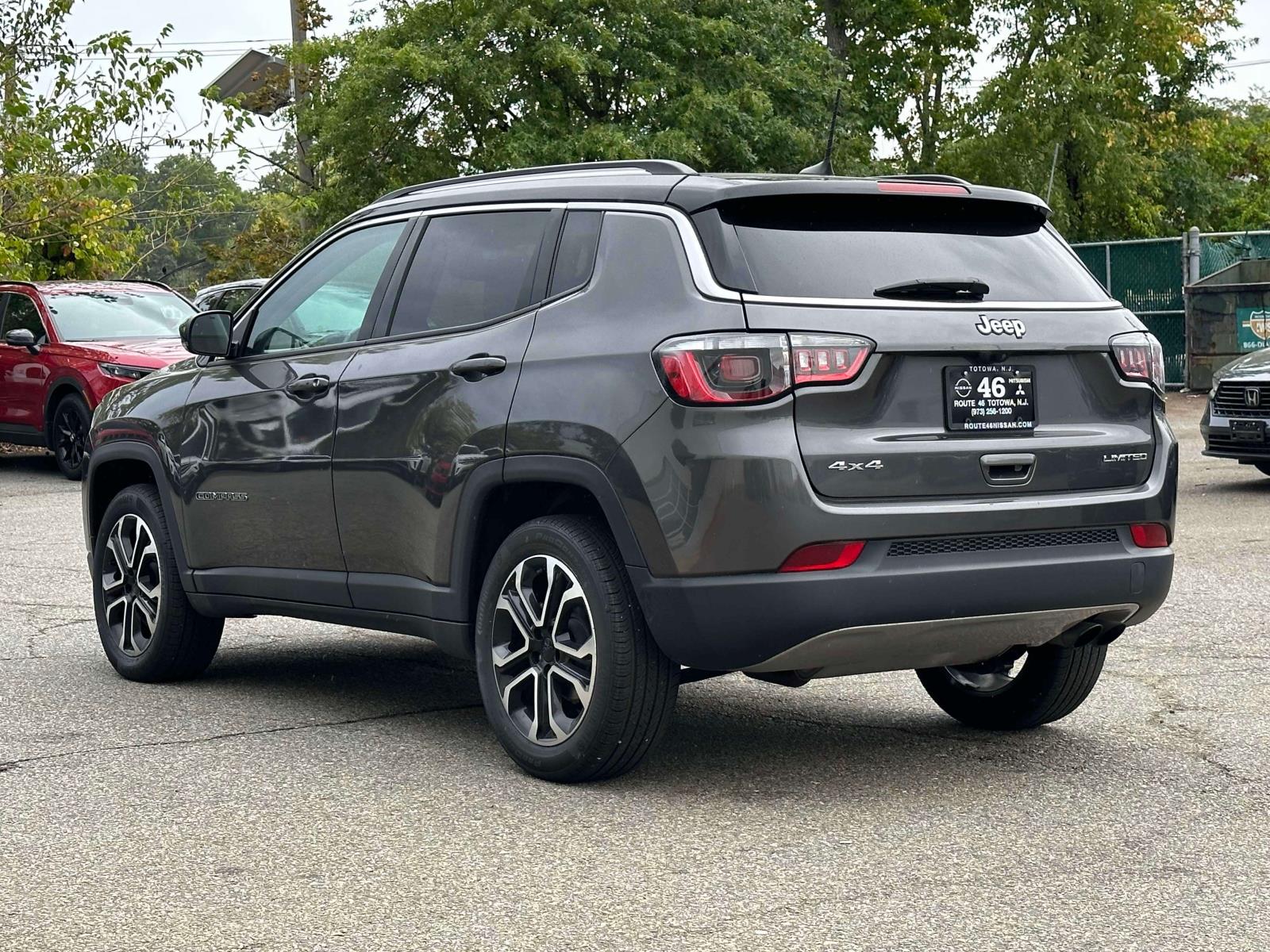 2022 Jeep Compass Limited photo 2