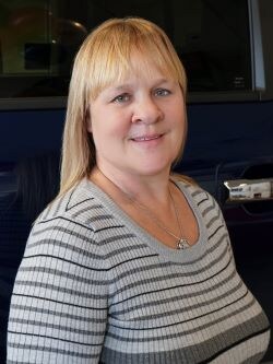 Staff member Christine White from ID_e5b23eb7376c