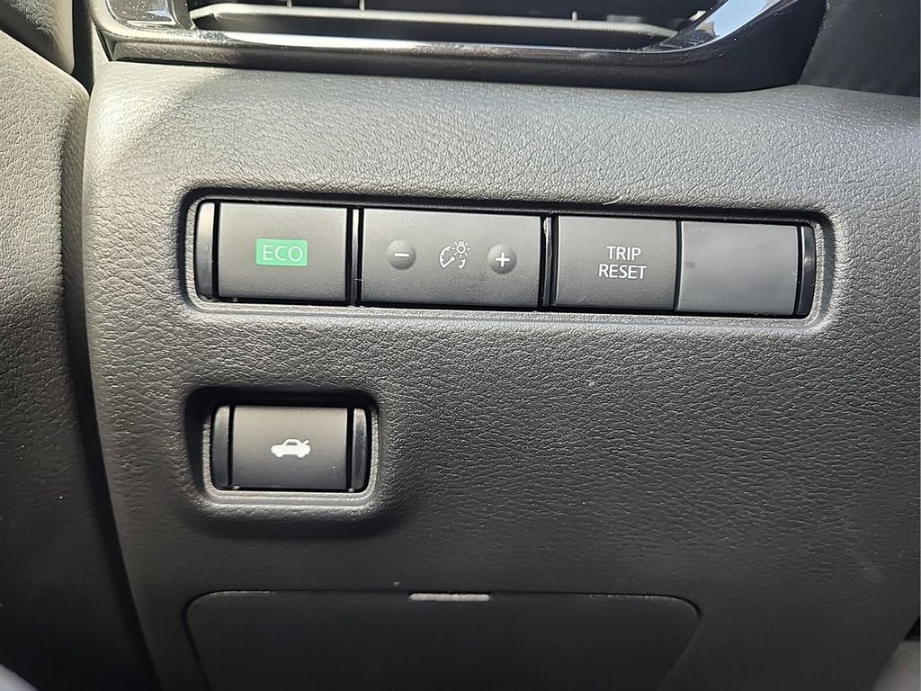 2025 Nissan Sentra SV - Photo 7