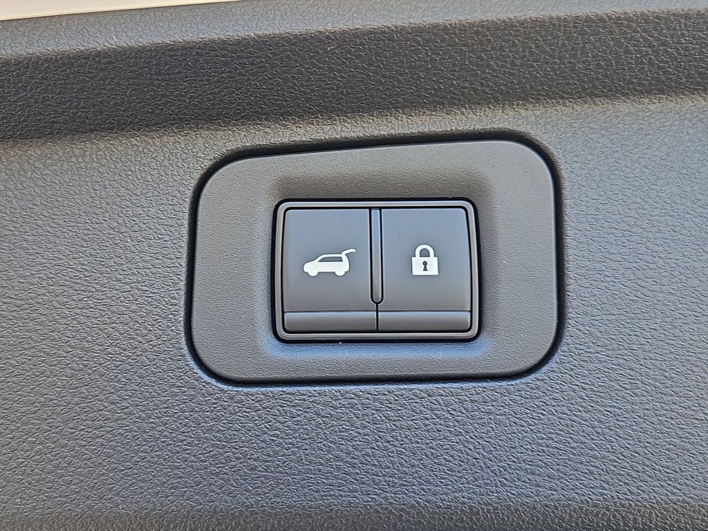2025 Nissan Armada PRO-4X - Photo 15