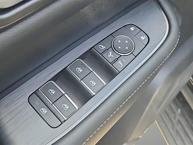 2025 Nissan Armada SL - Photo 7