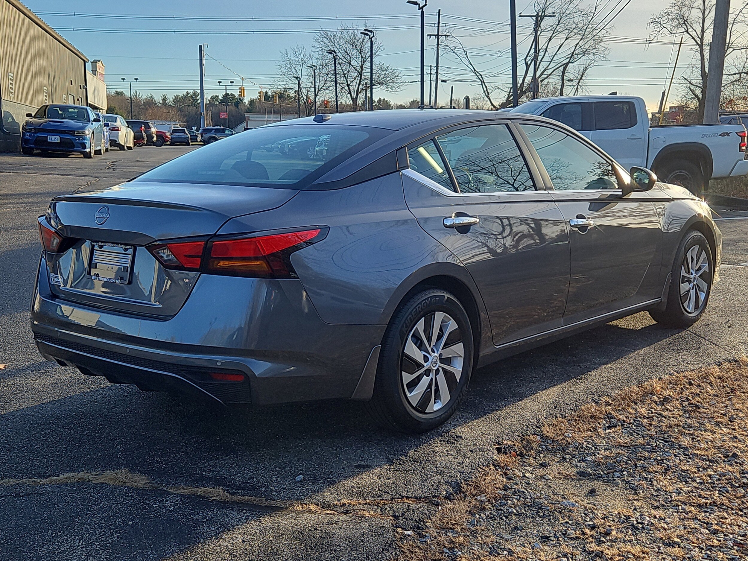 2025 Nissan Altima S photo 3