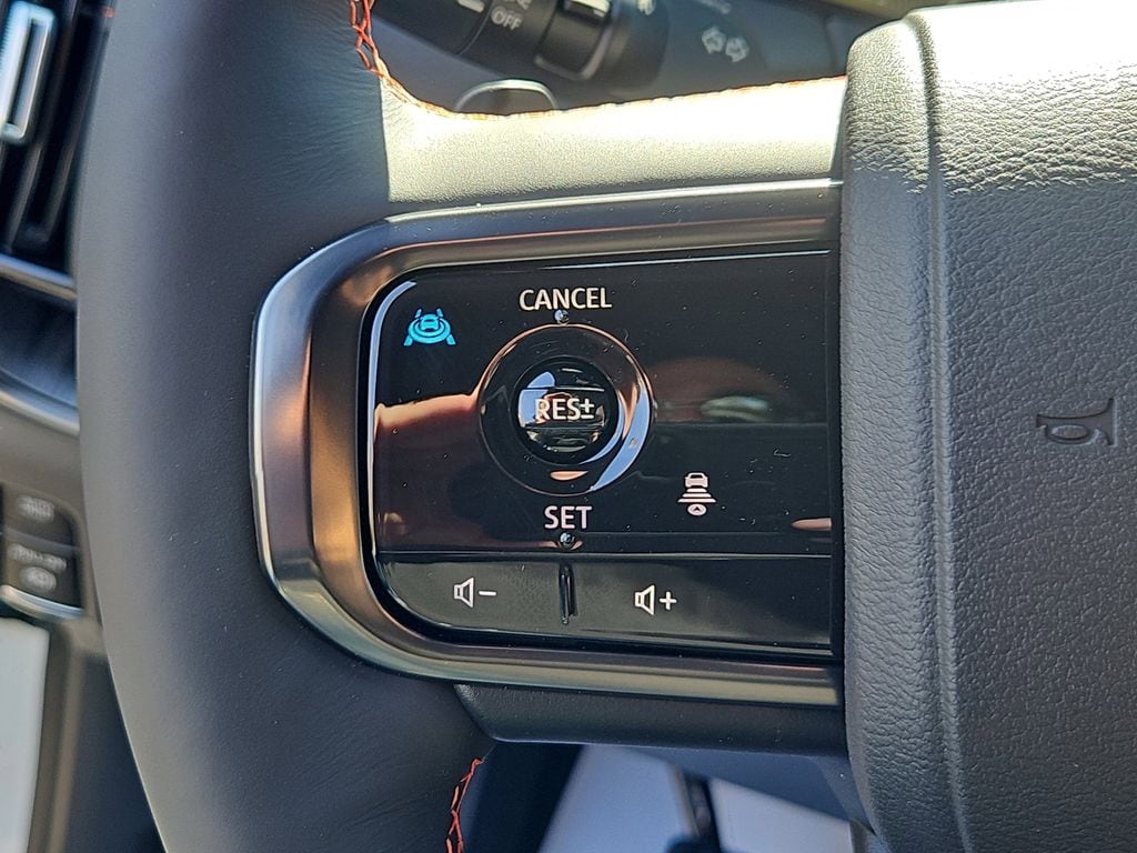 2025 Nissan Armada PRO-4X - Photo 16