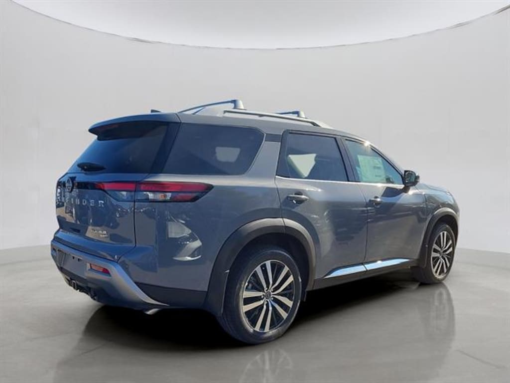 New 2025 Nissan Pathfinder Platinum 4WD