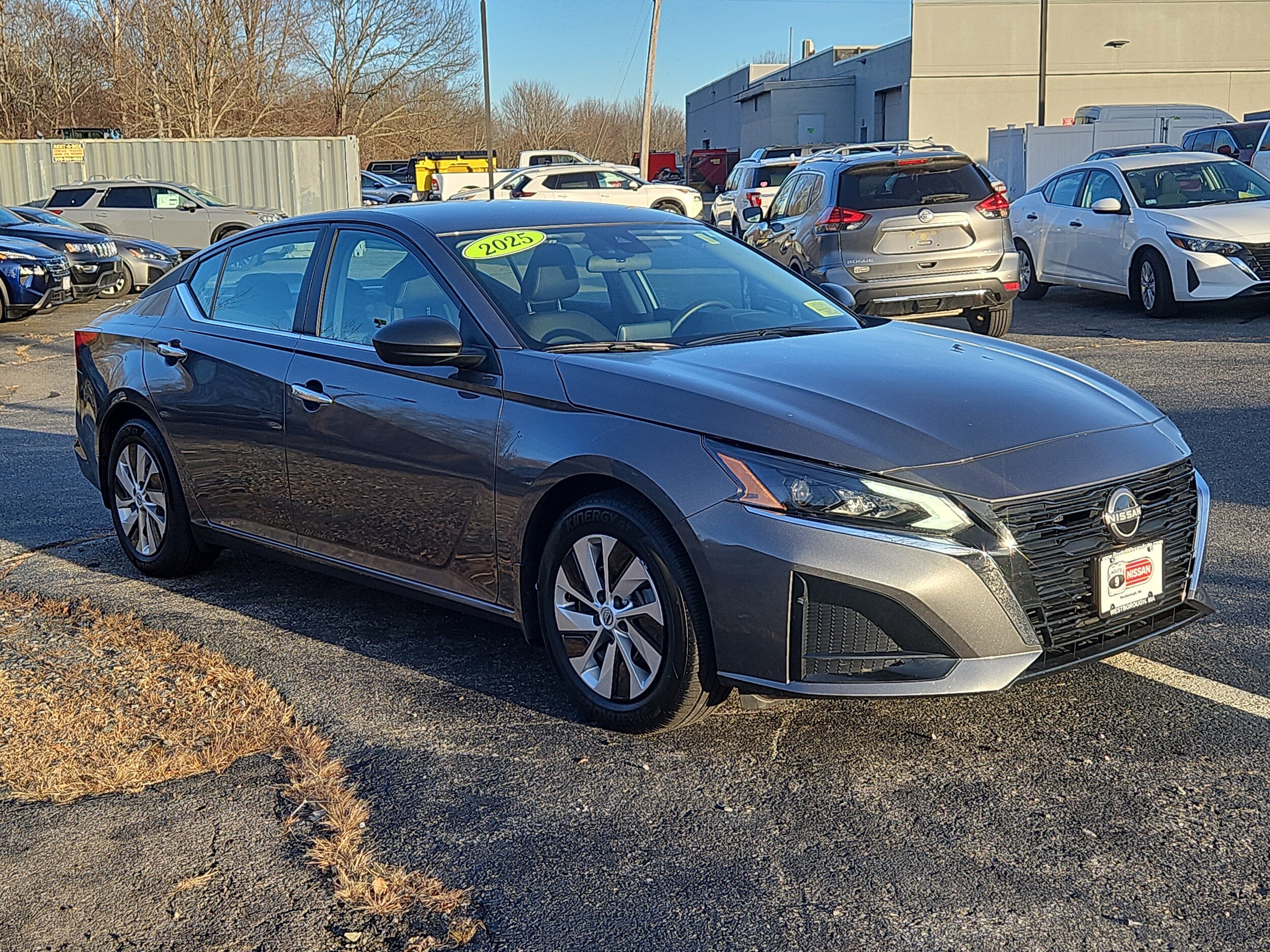 2025 Nissan Altima S photo 2