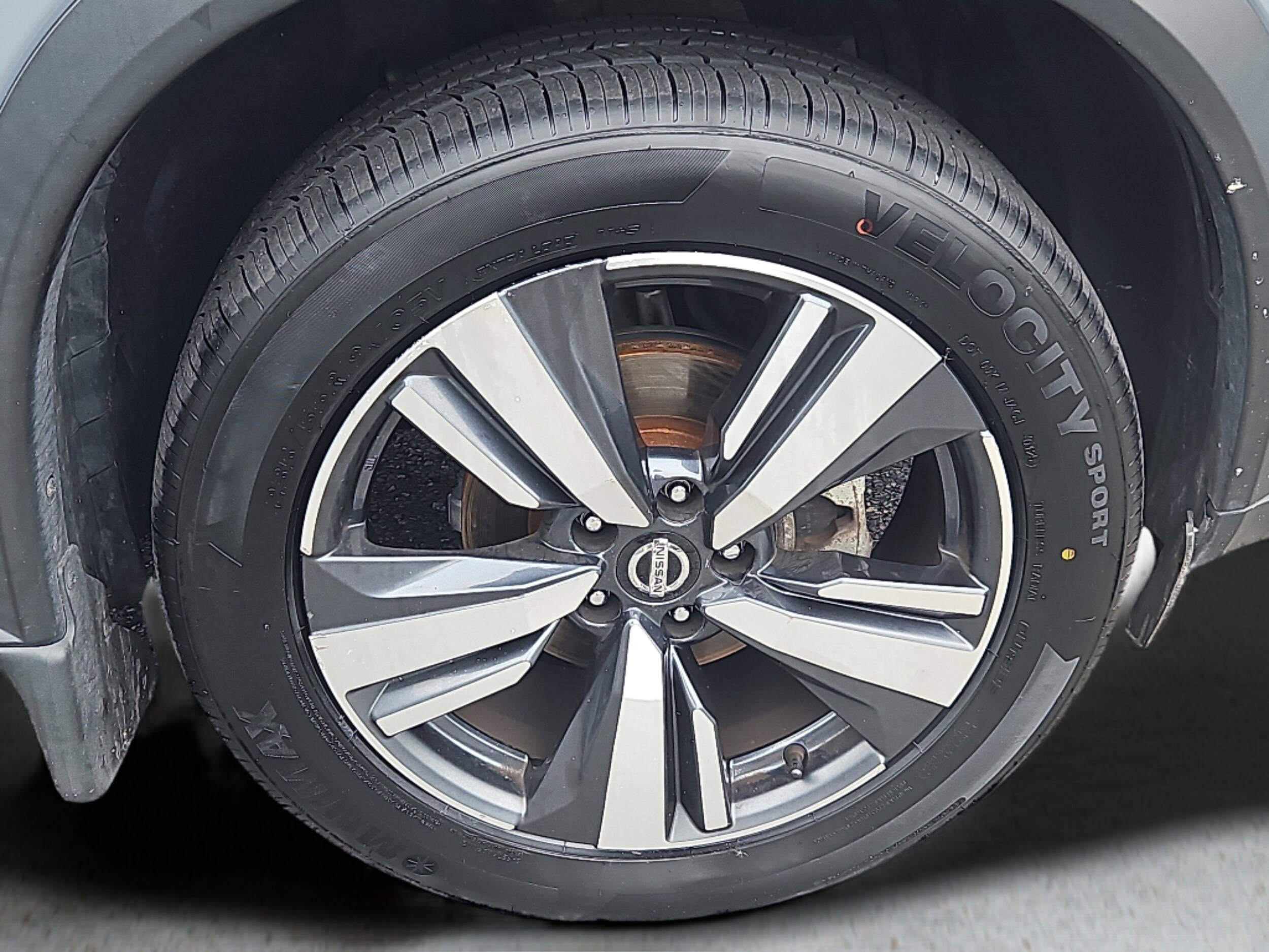 2021 Nissan Rogue SL photo 3