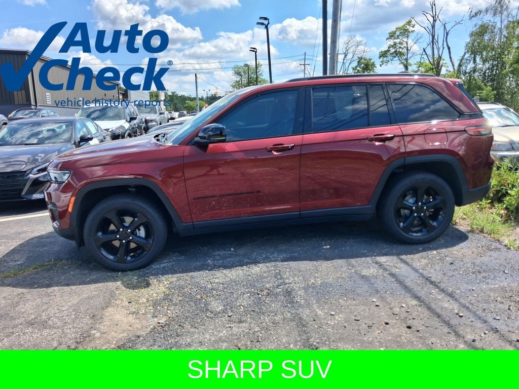 Used 2023 Jeep Grand Cherokee Laredo SUV